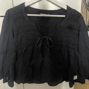 Trekvartsärmad Odd Molly tröja - Super fin trekvartsärmad tröja ifrån Odd Molly. Köpt från en annan sellout. Storlek S och fint skick!