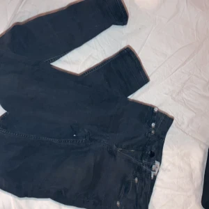 Jeans - Oanvända jenas  