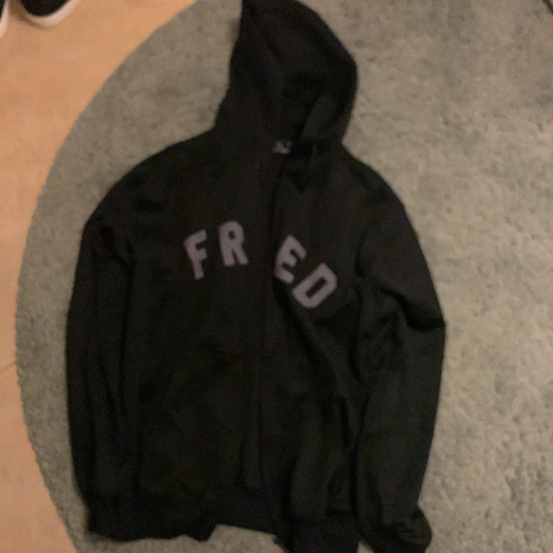 jätte fin fred perry tröja
