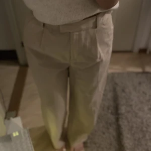 Kostmbyxor - Kostymbyxor från HM i strl 40 fint skick