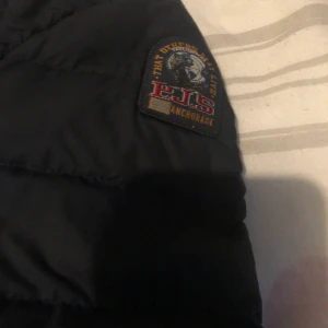 Pris kan diskuteras - Parajumper jacka dam köpt i jhonells Skärholmen 