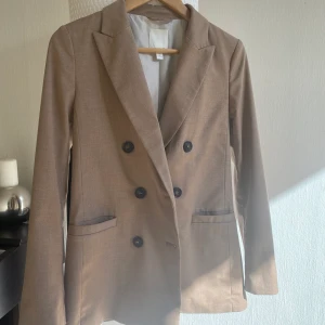 Kavaj oversized  - Oversized kavaj från hm storlek 34. Passar 32-36💗