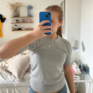 Zara tröja - Säljer nu denna populära zara tröjan!❤️