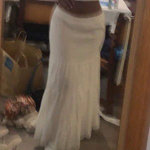 Vit kjol - Säljer då den inte används ☺️