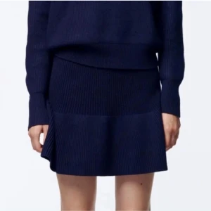 Stickad zarakjol - Kjol från zara som går att ha både som kjol och tubtopp❤️