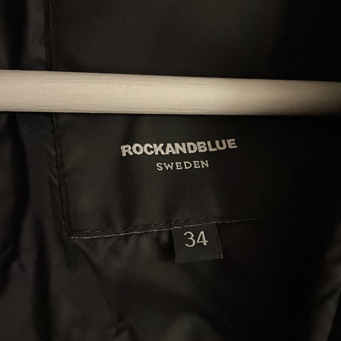 Rock and blue jacka  - 90