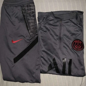 Psg kit - Storlek S men passar på M 