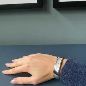 Vintage Calvin Klein Klocka - Jättefin vintage klocka i storlek S, den är i rostfritt stål, samt att den är vattentät. Modell:K50241 Tyvärr finns inte orginal förpackningen kvar. Köparen står själv för frakten.