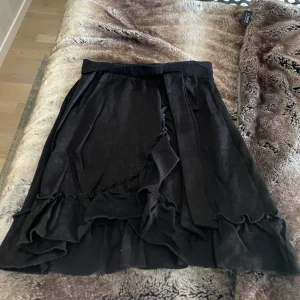 Kjol - Kjol från Gina tricot, strl xs