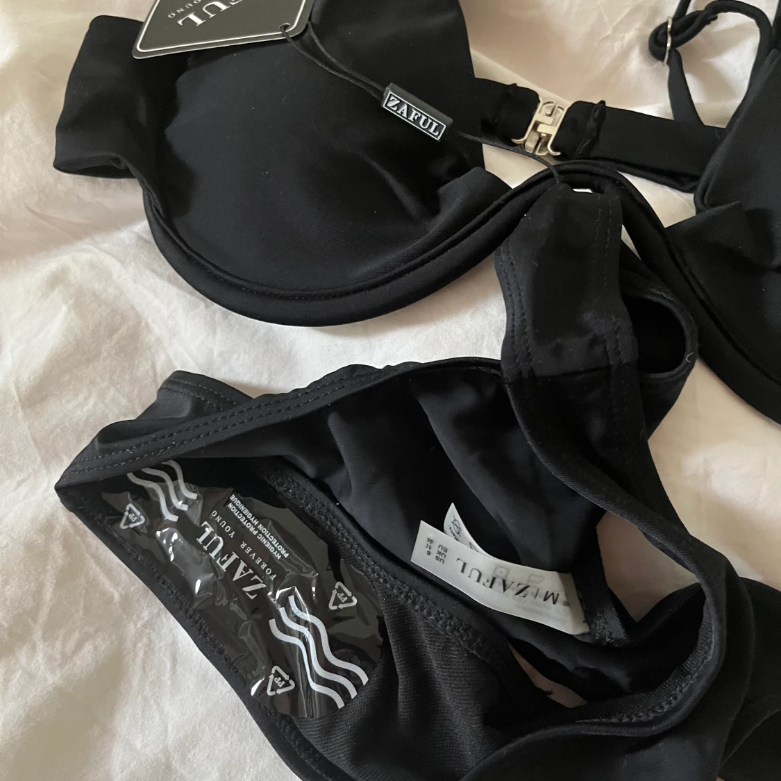 Helt ny svart bikini från Zaful strl M - 91