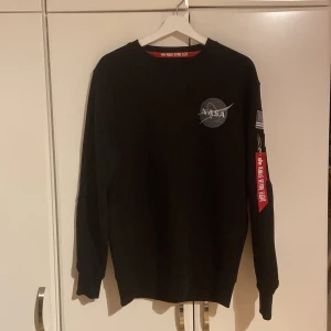 Nasa alpha industries tröja  - Helt ny aldrig använd, säljes pågrund av rensning av garderoben
