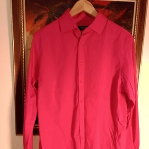 Märkes skjortor billigt  - Hela och rena  Som nya