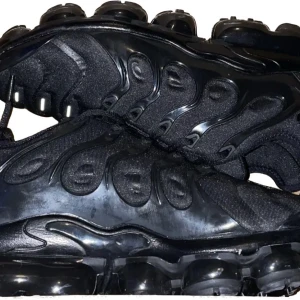 Nike wapormax  - Hej jag säljer mina Nike skor. Stolek 44 men passar mig som har 43,5 Kom med bud. Inte löjliga bud  