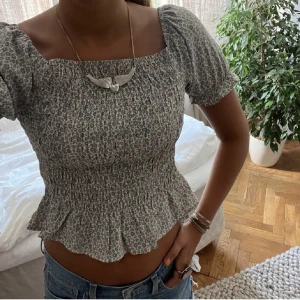 Säljer - Säljer super söt bluss topp! 