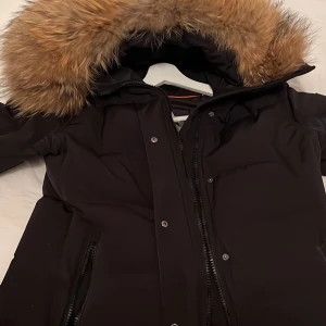 Hollies subway vinterjacka - I bra skick Använd två vintrar Säljs pga den ej används 