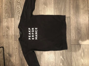 Peak performance  - Peak Performance sweatshirt  Skick 8/10. Äkta
