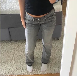True religion - Intressekoll på mina jätte fina tyre religion jeans!!! Säljer endas vid bra pris🥰