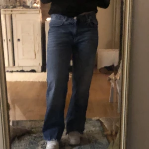 Jeans - Mid-rise jeans från Asos.