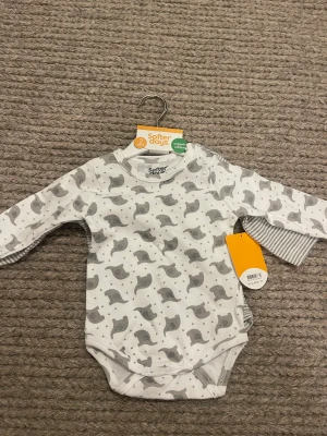 Barnkläder - Ett helt nytt seg bebiskläder med elefant mönster 