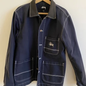 Stüssy brushed moleskin chore Jacket navy - Gör ont att sälja denna men måste rensa!! Inköpt för över 2K.