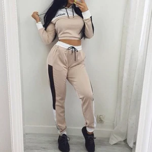 Maniere de voir tracksuit set  - Har en svag fläck på axeln som jag är 99% säker går bort i tvätten. Några nopprar. Både hoodie och byxor i strl M   (1a bild är lånad men samma modell)