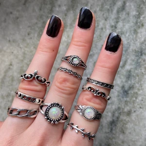 Ringar  - Jättefina men jag har för många! Säljes i ett paket, storlekar mellan 16-18mm 🌞💫 exklusive frakt