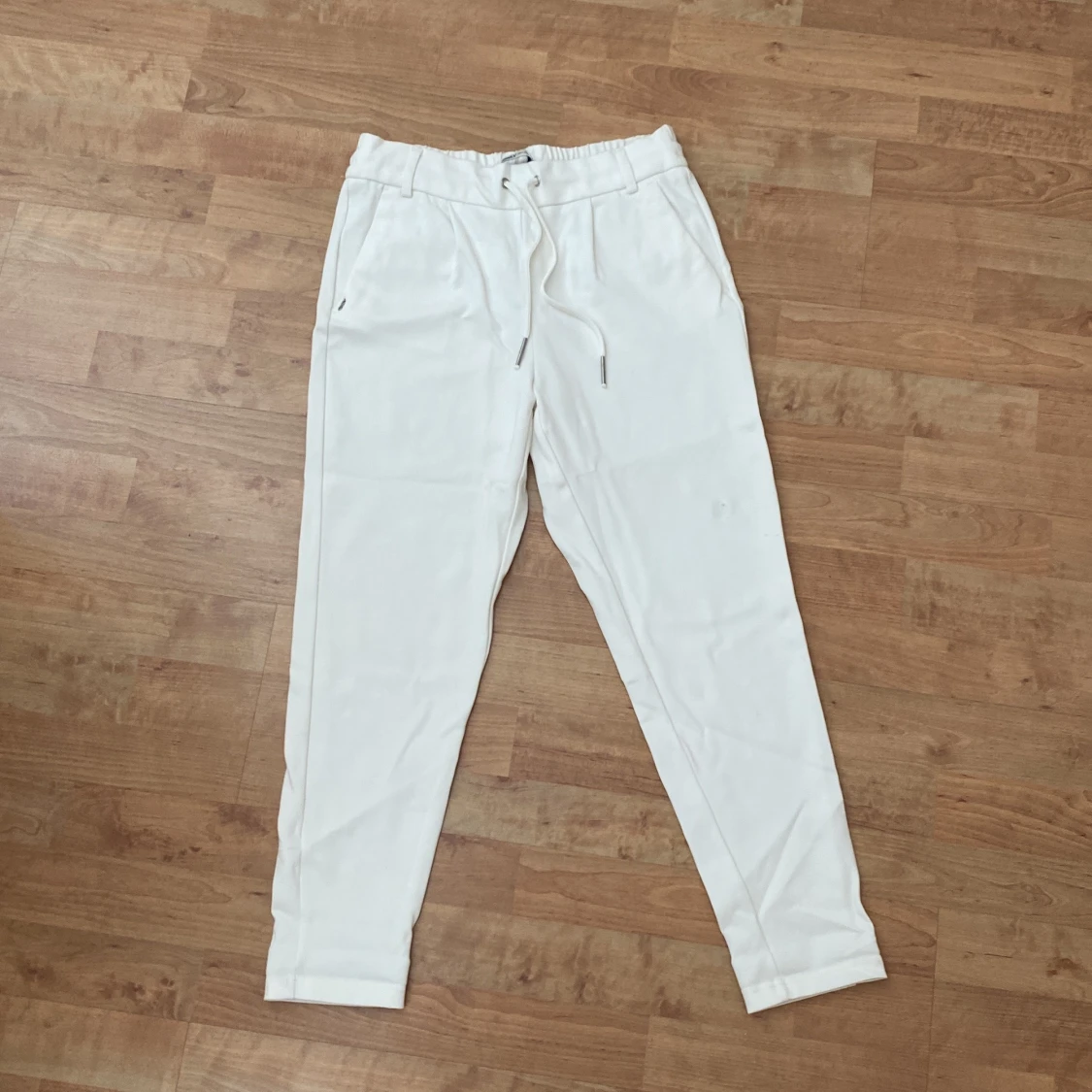 Vita Only kostym byxor, S / 32