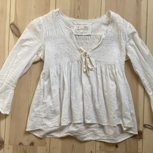 Odd Molly blus😚 - En fin odd molly blus som inte har några slitningar eller flöckaf men säljer eftersom jag inte använt den på länge!