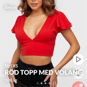 Topp med volang - Supergullig men har tyvärr aldrig kommit till använding.. köpt för 249kr plus frakt, mitt pris 100kr🥰