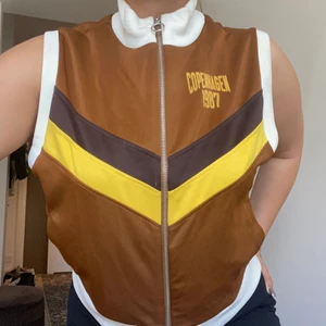 Väst zara - Väst från zara, tunn, perfekt till varmare väder om man vill lagra