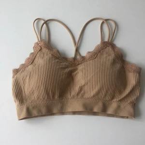 topp🧚🏽‍♀️ - söt topp, criss cross på ryggen🖤