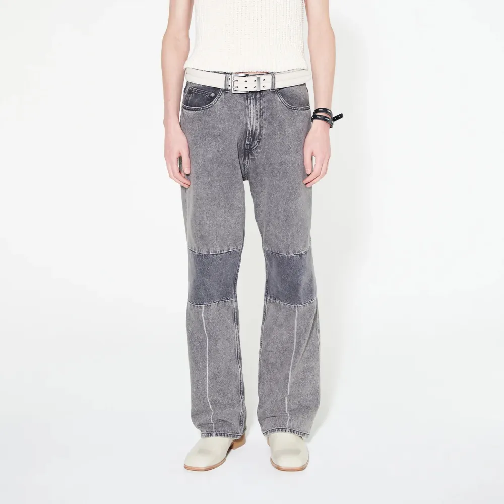 Jeans från our legacy i storlek 32/32 i modellen Third Cut Black and Grey. Inga skador eller defekter, nypris 3200. . Jeans & Byxor.