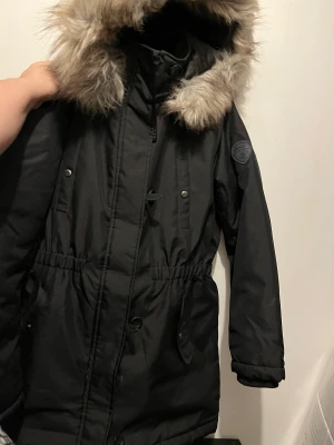 Vinterjacka - Oanvänd vinter jacka.