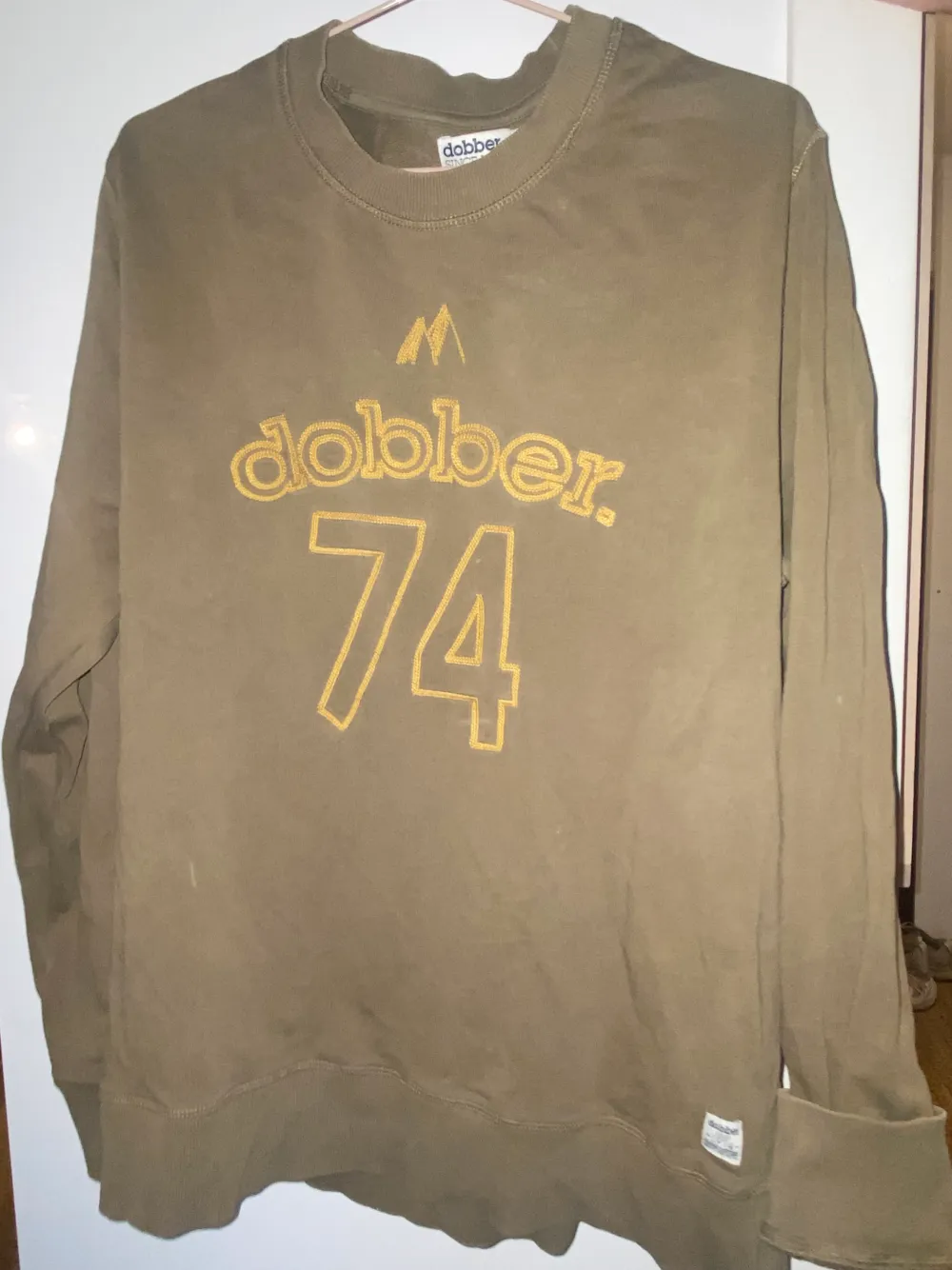 Olivgrön Dobber tröja MAN , storlek XL. . Hoodies.