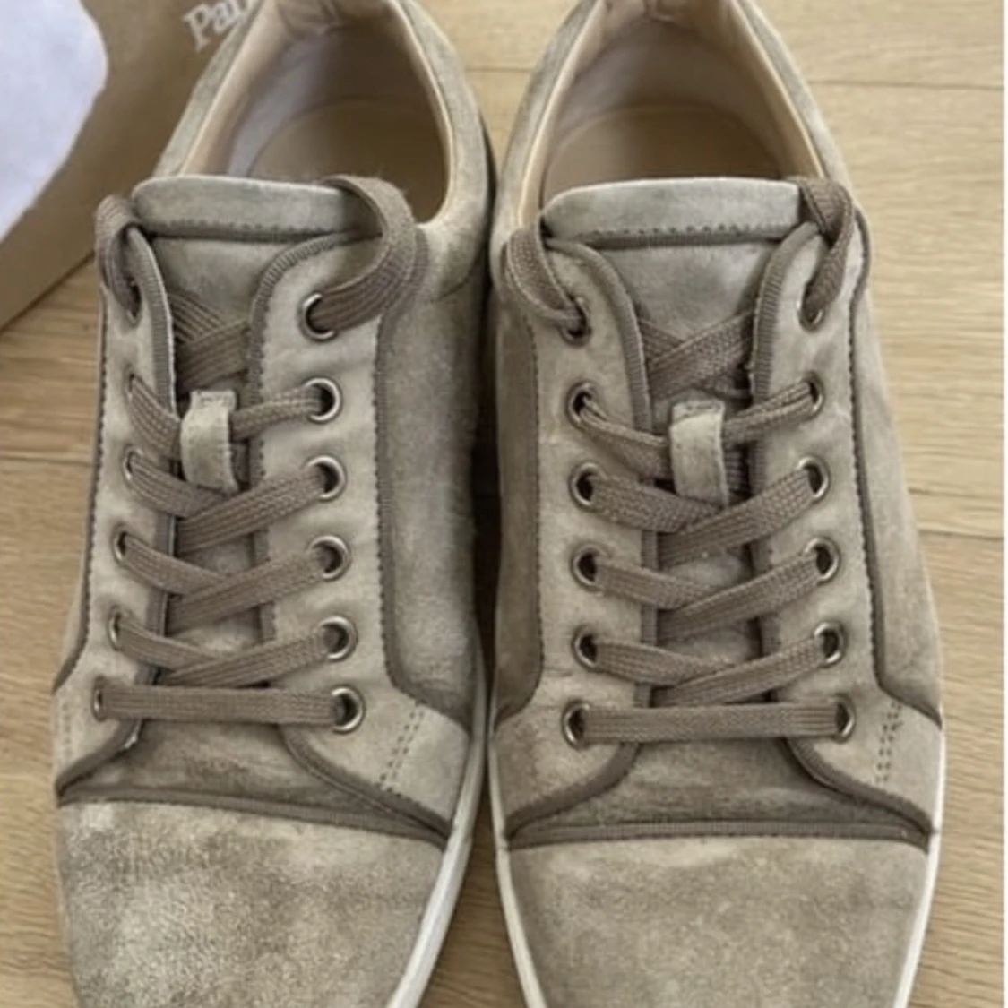 Christian Louboutin  - 91