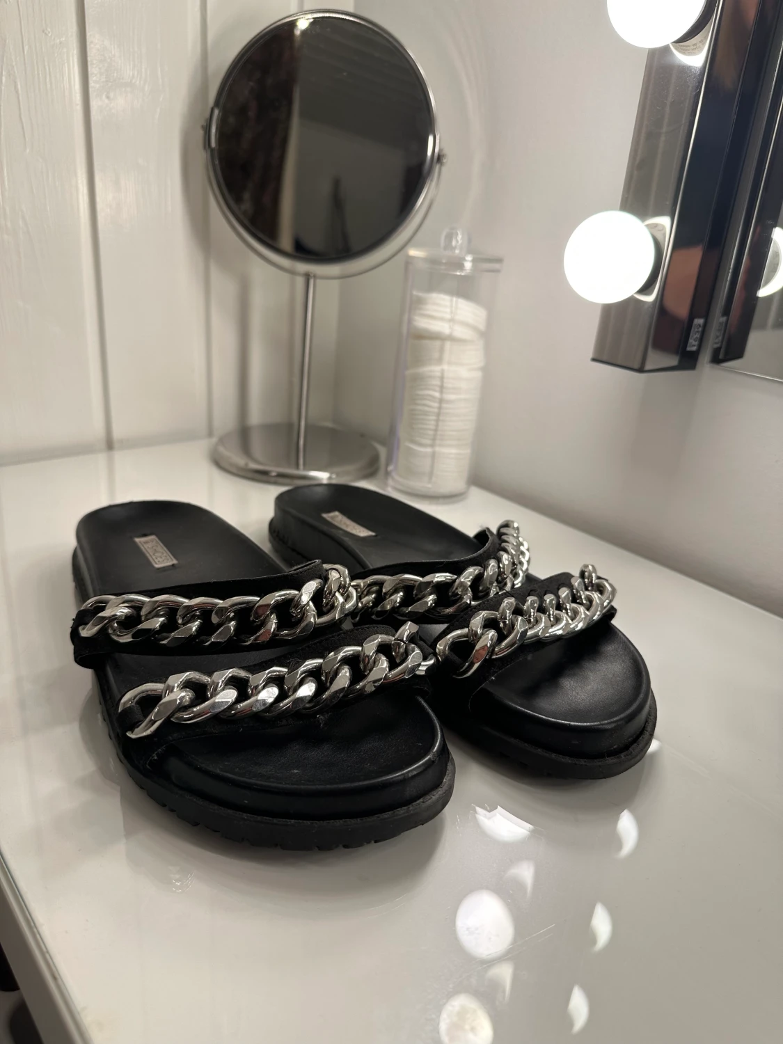 Tofflor från Nelly - 90