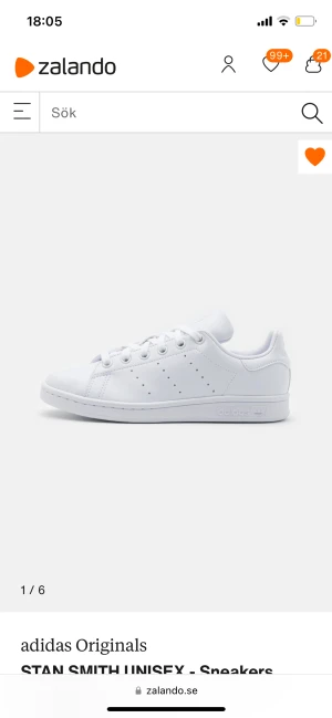 Stan Smith skor - Säljer mina stan Smith skor, något använda men i väldigt bra skick. Skriv så skickar jag egna bilder. Säljer för 800kr eftersom ja köpte de för 1095kr och de är i bra skick❤️