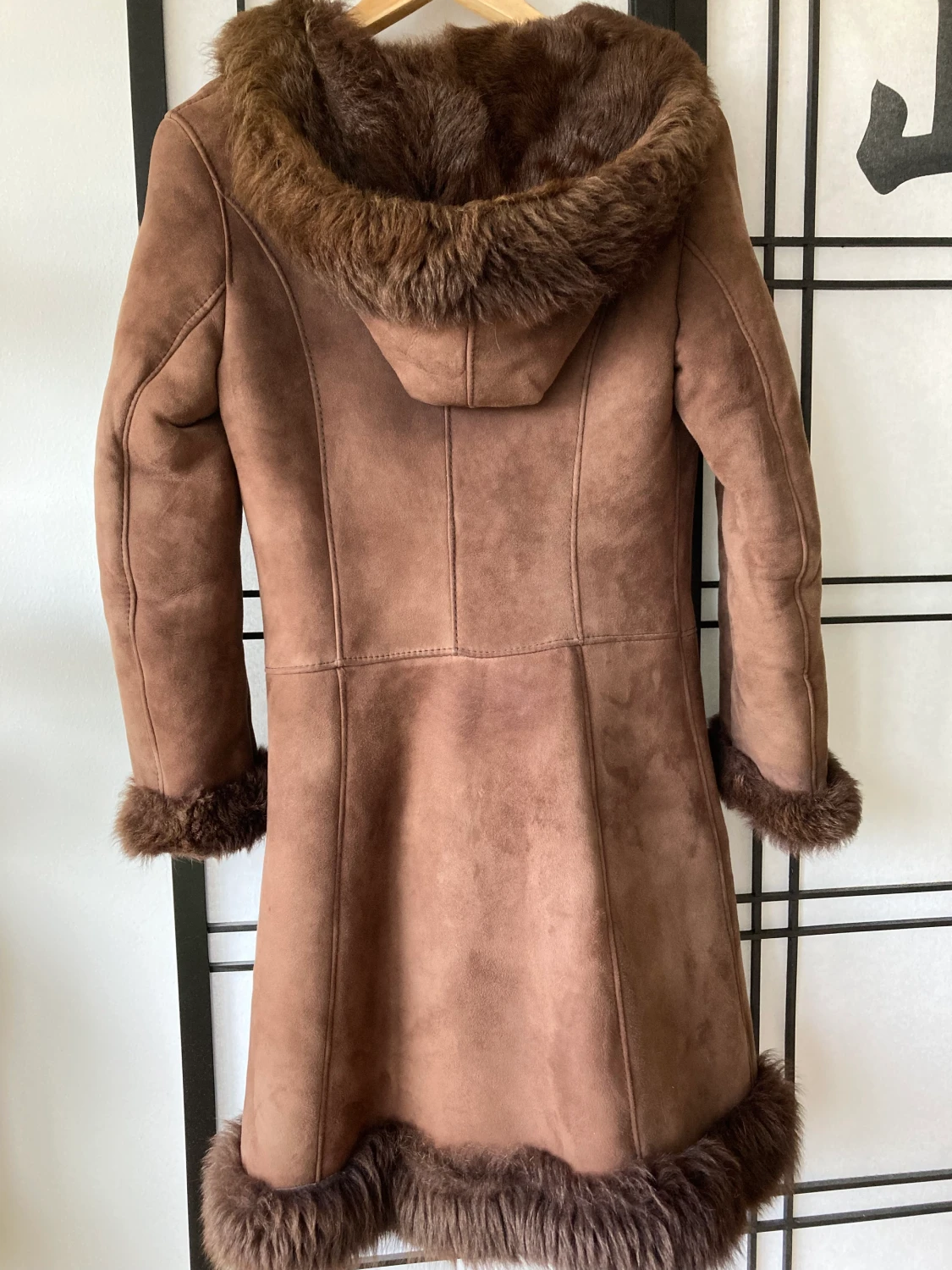 Brun pälskappa  - 90