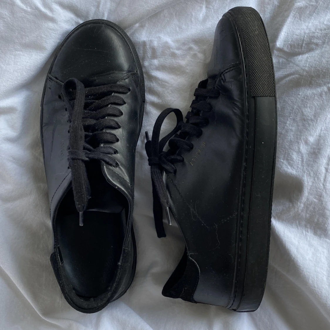 Svarta snygga Arigatoskor!!