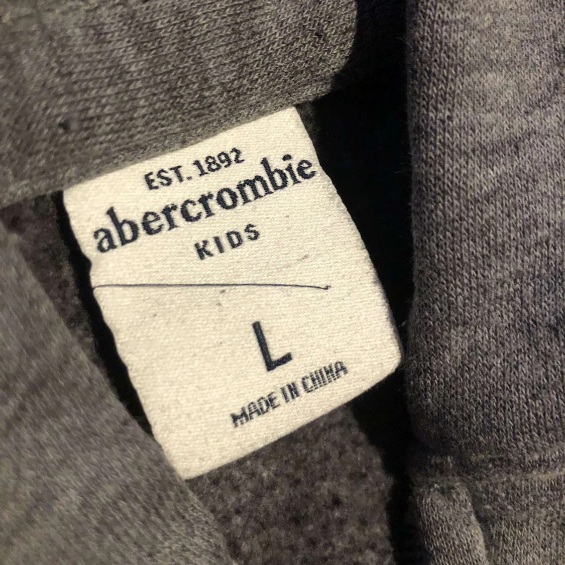 Huvtröja grå  - 90