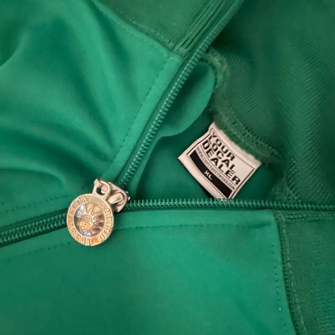 Your Local Dealer Tracktop - 90