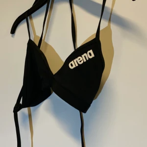 Bikini - Bikini från arena. Perfekt för simmare