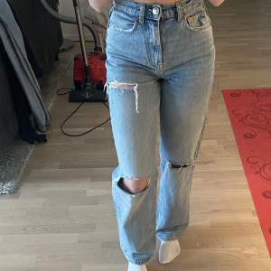 Högmidjade jeans från Gina Tricot 