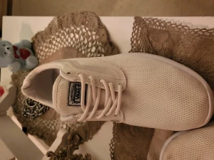 VANS SUPERCUSH 40,5 SOMMARSKOR - UNISEX VANS ULTRACUSH 40,5. Tvättas innan jag skickar