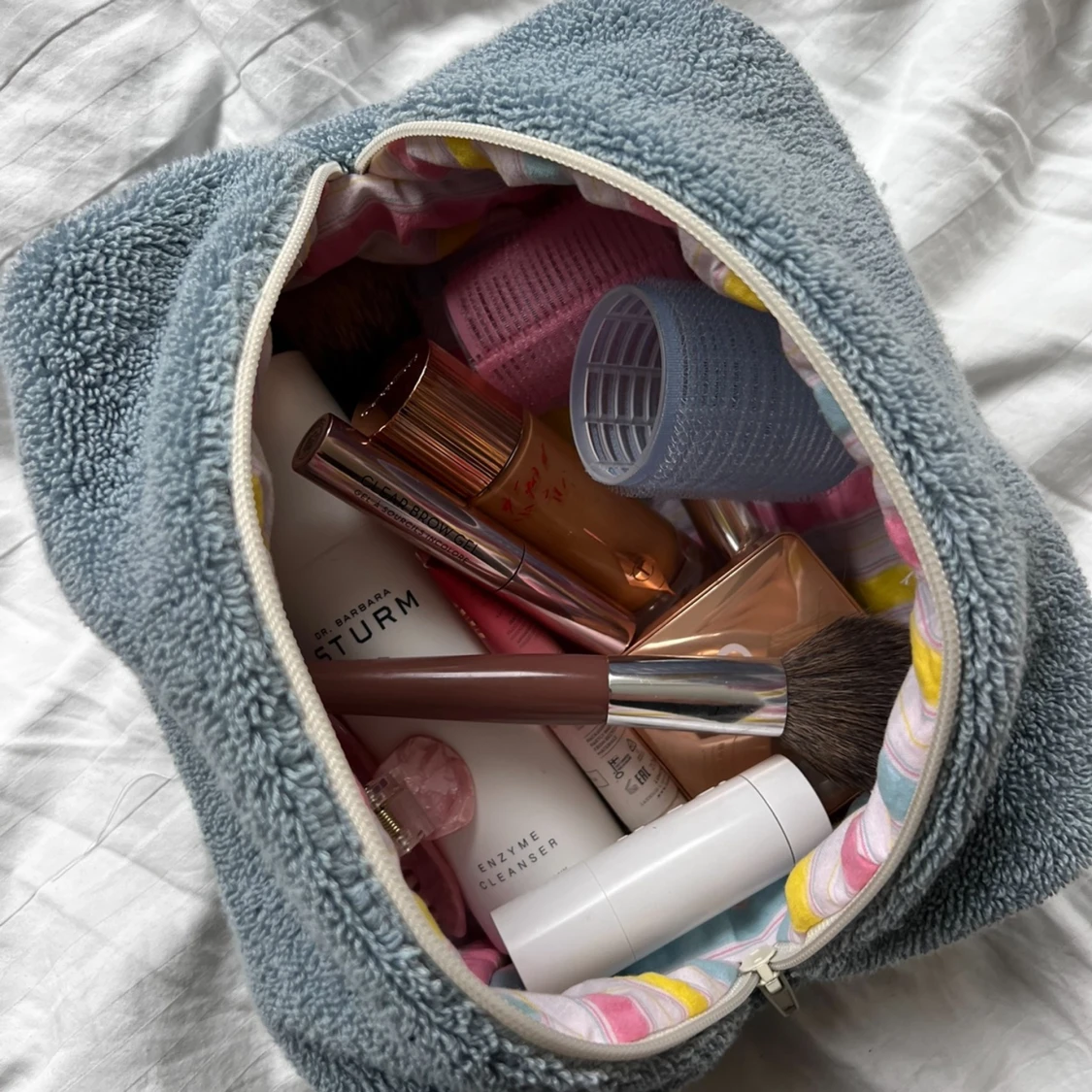 Blå regnbågsnecessär