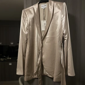 Blazer nakd - Oanvänd.  Skärp medföljer 
