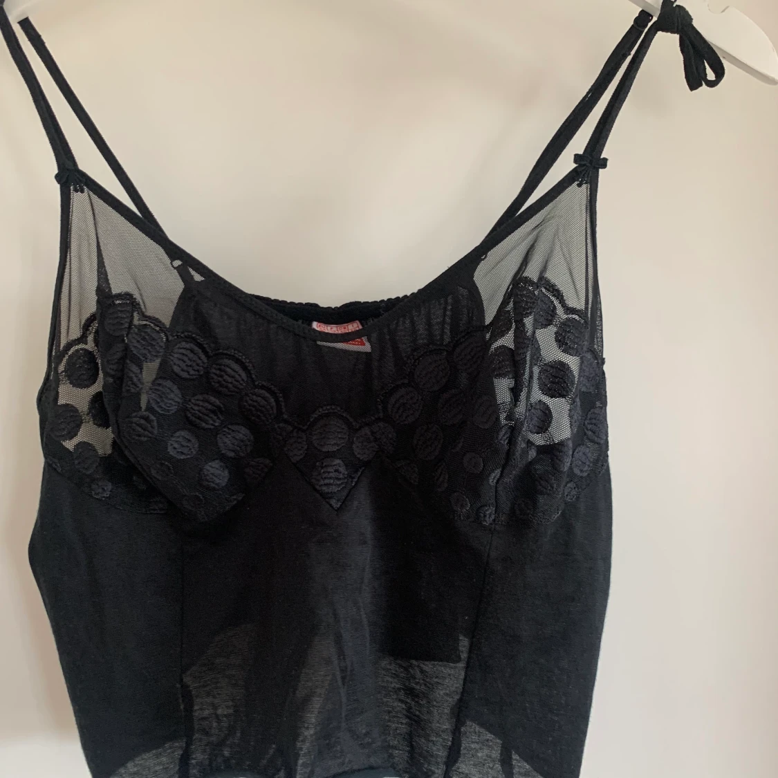 Linne med mesh kupor  - 90