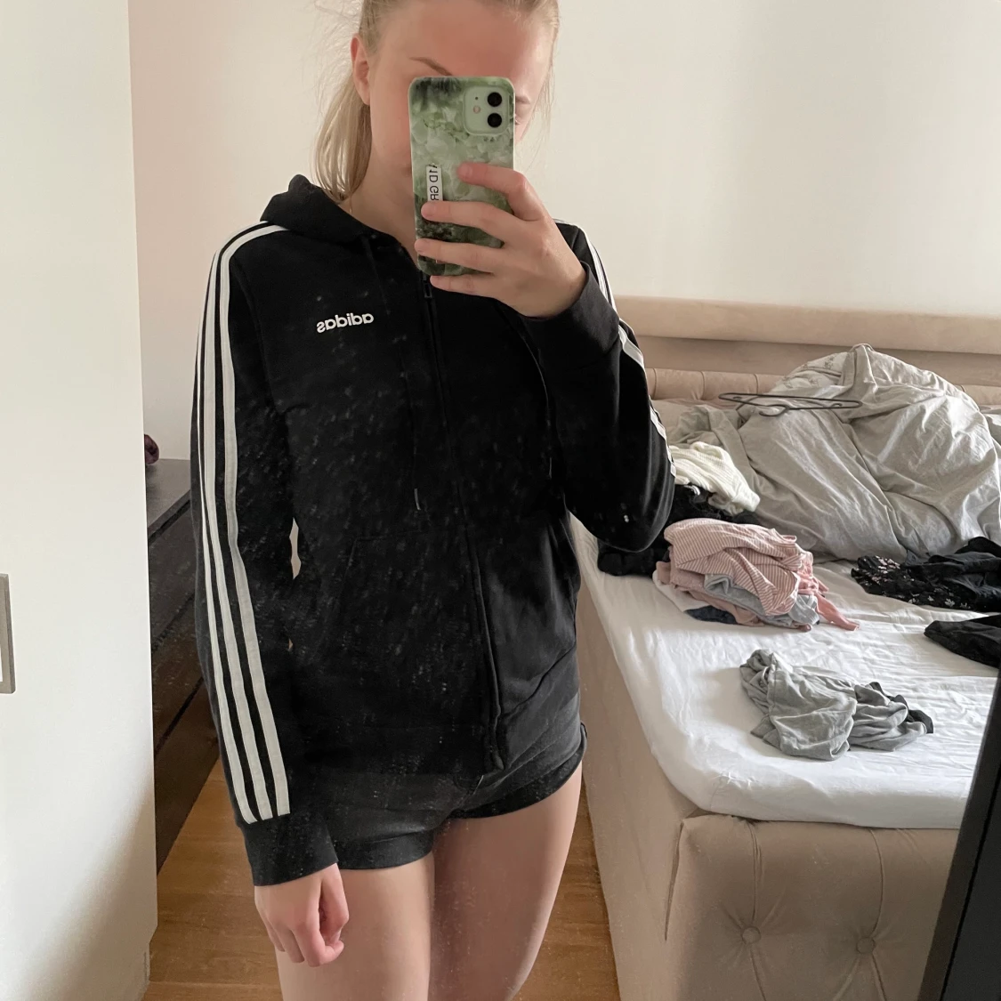 Adidas hoodie svart - 91