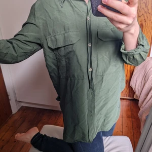 Zara shirt skjorta - Bought this year but tend to wear other shirts instead so think it should go to someone who wants it more than I do! It's on great condition despite it being creased in the photos 