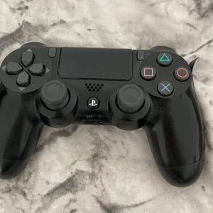 Ps4  - Ps4 slim använde några gånger 